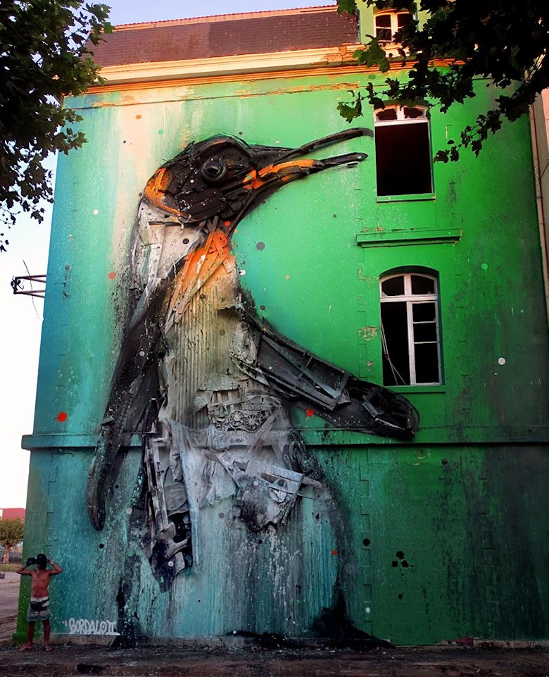 Thrash_Puppy_Melting_Penguin_New_Street_Installations_by_Bordalo_in_Portugal_and_France_2015_04