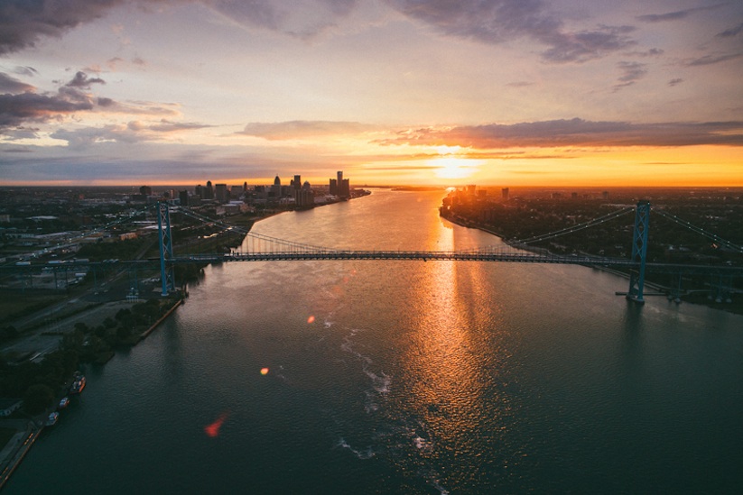 Air_Born_Detroit_Capturing_From_Above_by_Van_Styles_2015_01