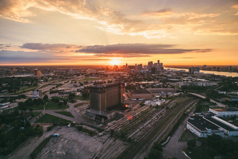 Air_Born_Detroit_Capturing_From_Above_by_Van_Styles_2015_02