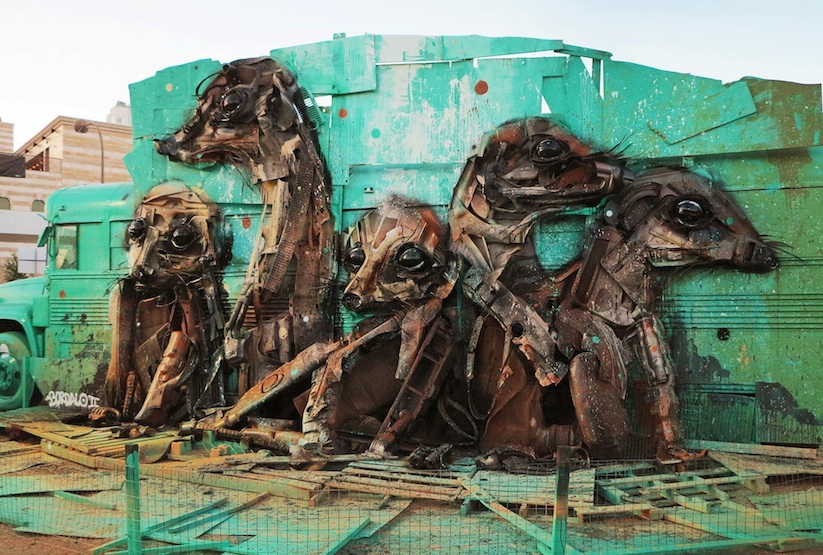 Meerkats_Street_Installation_by_Bordalo_II_in_Las_Vegas_2015_07