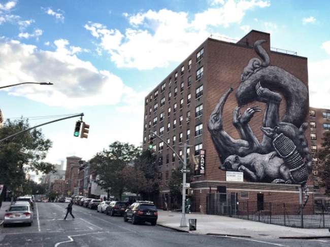 New_Mural_by_Street_Artist_ROA_for_Monument_Art_in_Harlem_NYC_2015_10
