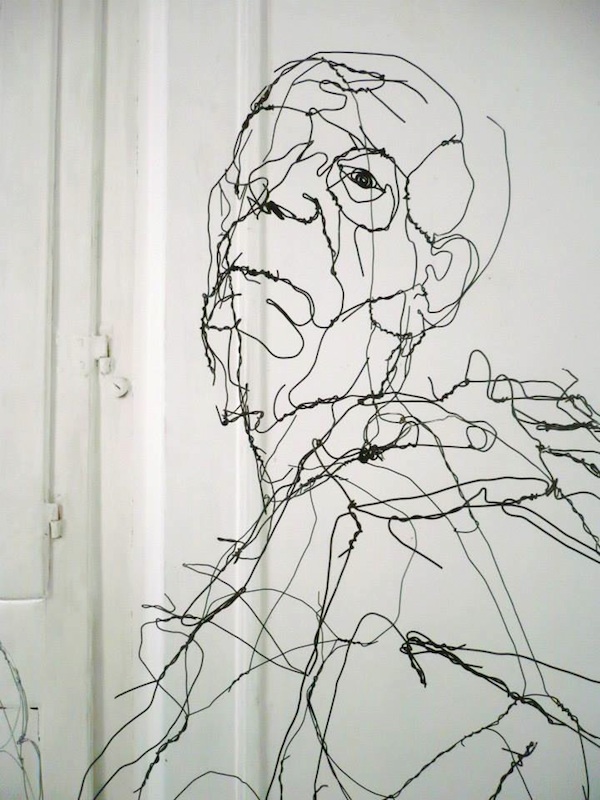 New_Wire_Sculptures_that_Look_Like_Scribbled_Pencil_Drawings_by_David_Oliveira_2015_09