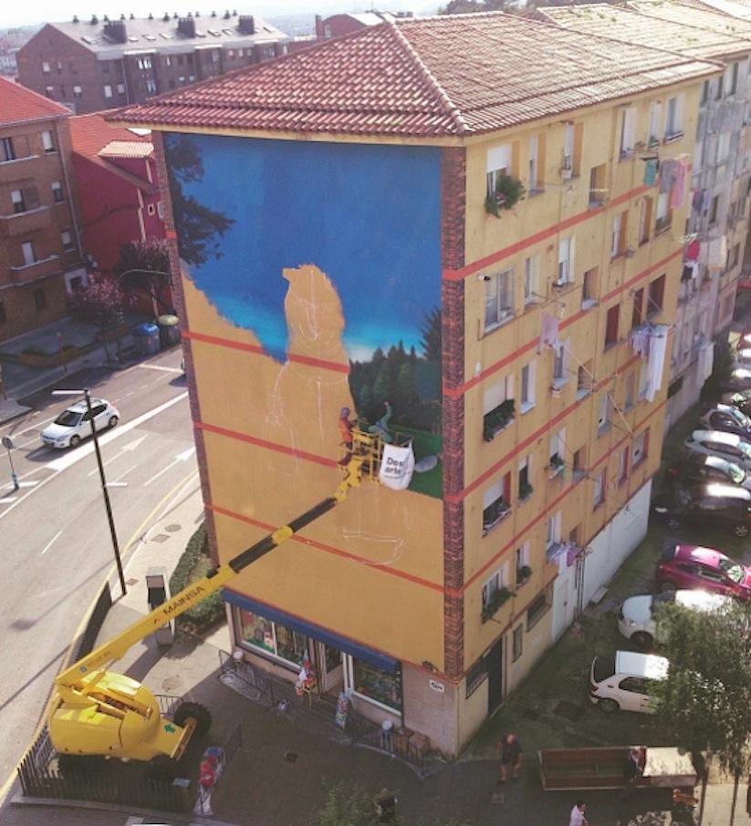 Okuda_Serzo_Collaborate_on_a_Large_Mural_in_Santander_Spain_2015_03