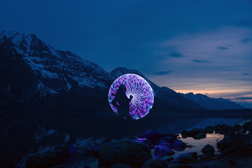 Photographer_Grant_Mallory_Tripped_the_USA_with_his_Girlfriend_and_her_LED_Hula_Hoop_2015_11