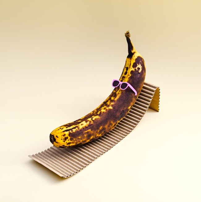 Conceptual_Life_Domenic_Bahmann_Plays_with_Everyday_Objects_2015_03