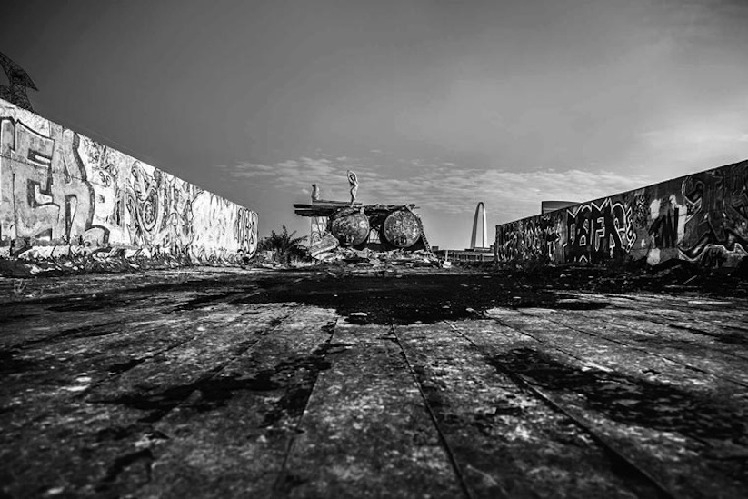 BARE_USA_Brian_Cattelle_Mixes_Urbex_and_Nude_Photography_2015_08
