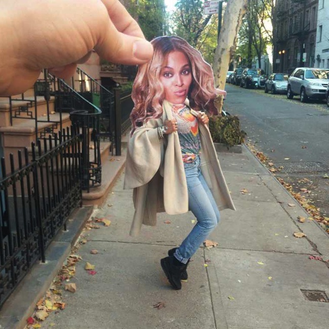 Joel_Strong_from_NYC_is_still_Having_Fun_Inserting_Celebrities_in_his_Daily_Life_by_Cutting_out_Magazines_2015_14