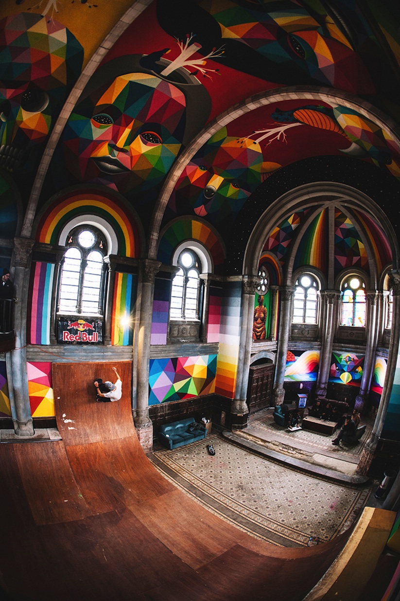 Kaos_Temple_Church_in_Spain_Transformed_into_Skate_Park_Covered_in_Murals_by_Street_Artist_Okuda_2015_09