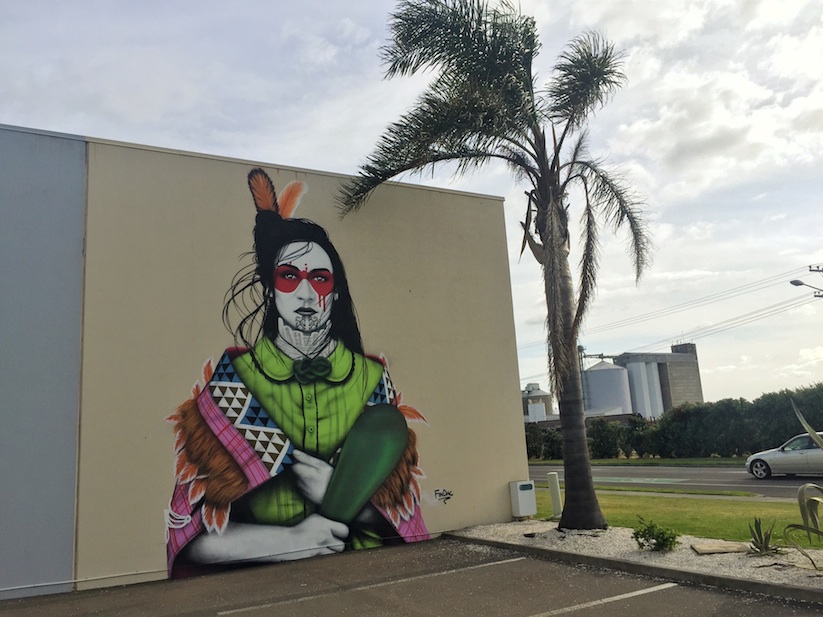 Taaniko_New_Mural_by_Street_Artist_Fin_Dac_in_Mount_Maunganui_New_Zealand_2015_01