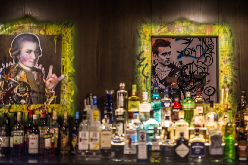 Unique_Restaurant_That_Mixes_Art_Lifestyle_in_Montreal_Canada_2015_11