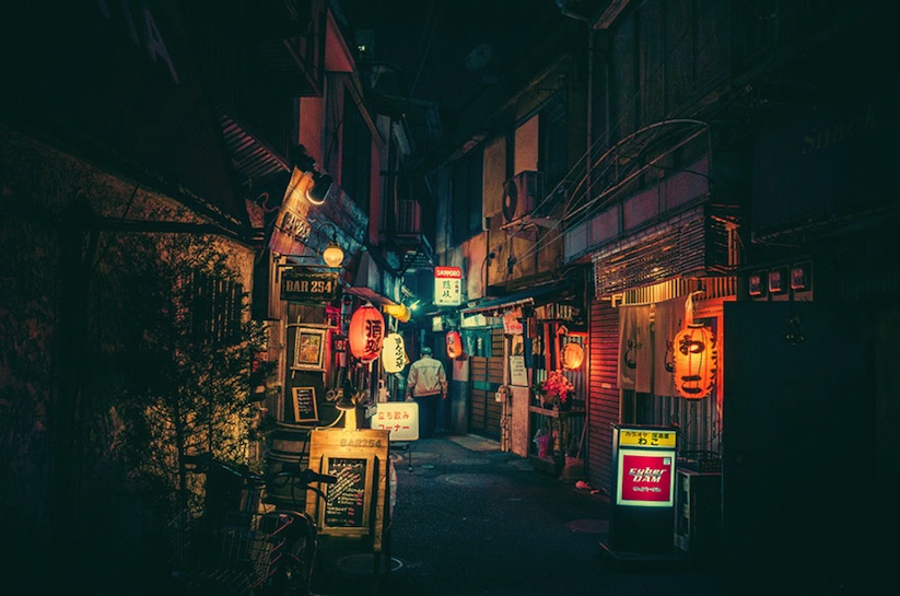 Adorabl_Street_Photography_of_Tokyo_by_Night_from_Masashi_Wakui_2016_03