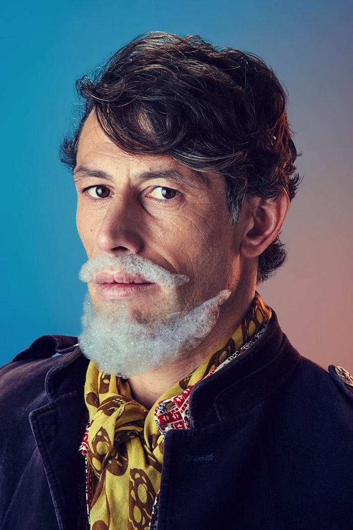 Bubbleissimo_Amusing_Beards_and_Mustaches_made_of_Soap_Bubbles_2016_10