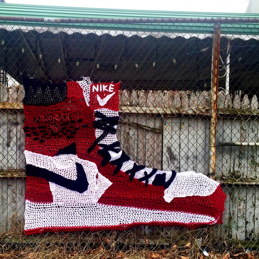 Yarnbombs_Crocheted_Murals_by_Brooklyn_based_Artist_London_Kaye_2016_01