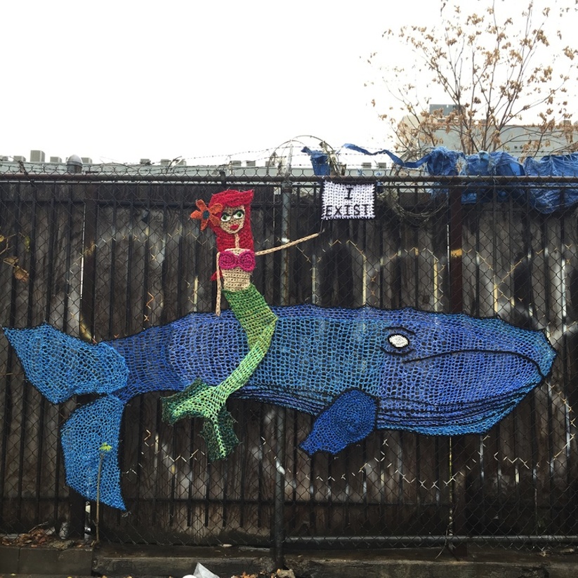 Yarnbombs_Crocheted_Murals_by_Brooklyn_based_Artist_London_Kaye_2016_12