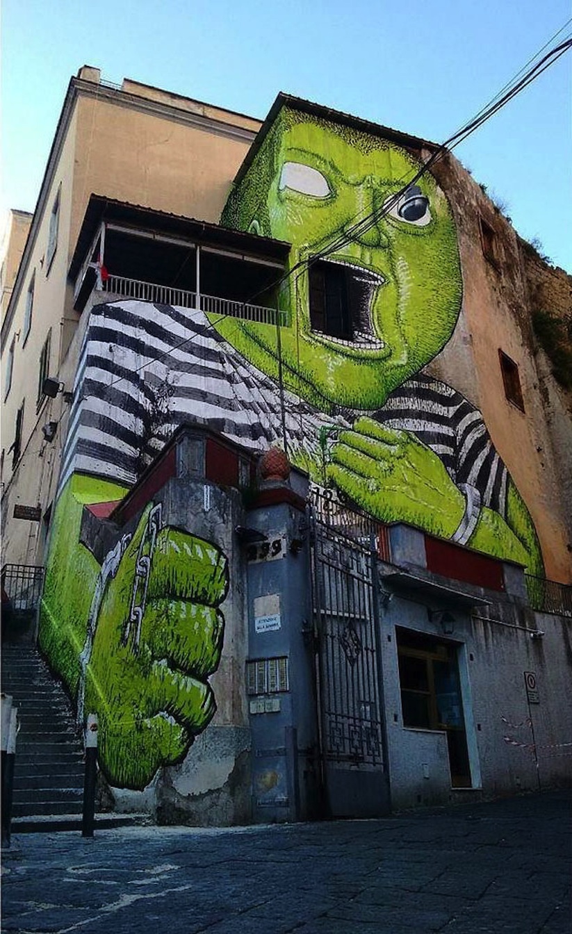 Green_Giant_New_Mural_by_Street_Artist_Blu_in_Napoli_Italy_2016_02