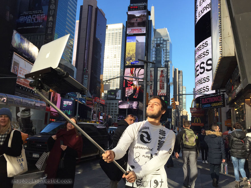 Macbook Selfie Stick WHUDAT 01