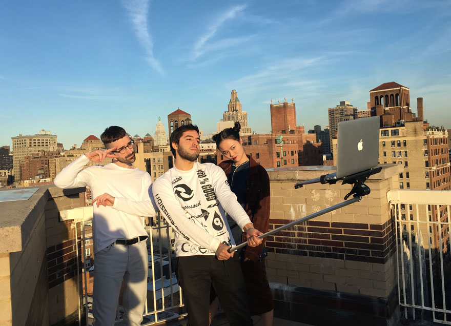 Macbook Selfie Stick WHUDAT 07