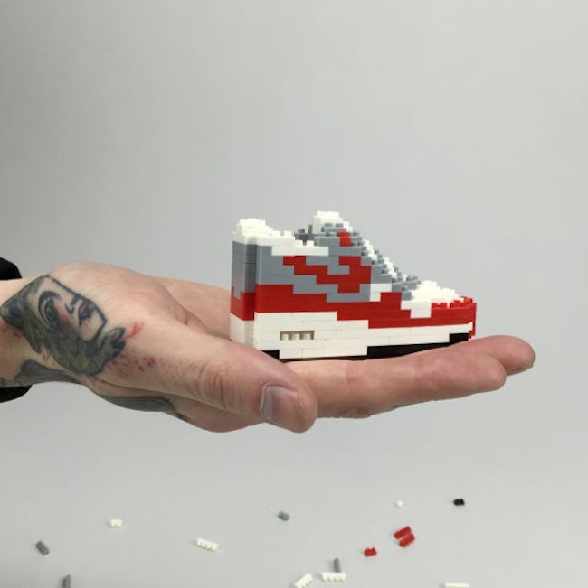 Mont_Bloc_Love_for_Sneakers_Turned_Into_Tiny_Toys_2016_12