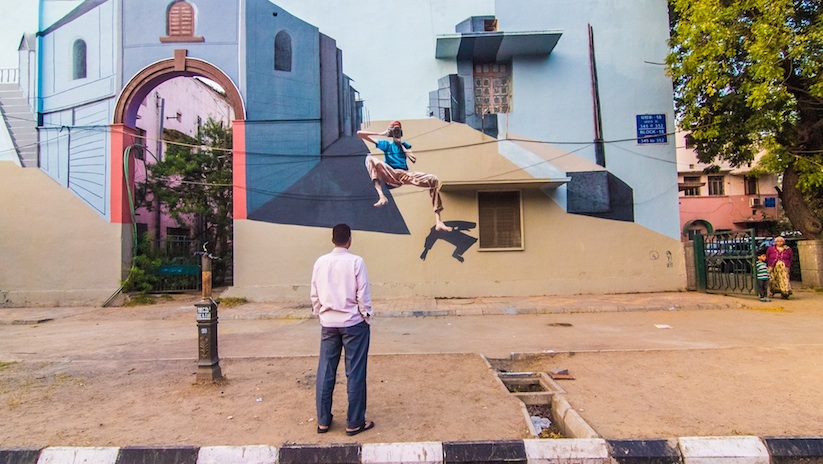 The_Tourist_A_Great_New_Mural_by_Artists_Avinash_and_Kamesh_in_New_Delhi_2016_01