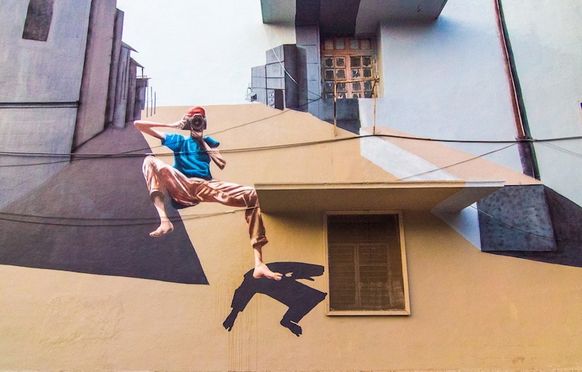 The_Tourist_A_Great_New_Mural_by_Artists_Avinash_and_Kamesh_in_New_Delhi_2016_02