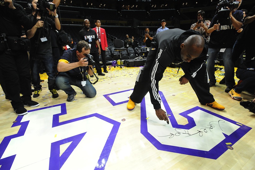 Kobe_Bryant_s_Final_Game_Day_Captured_by_Photographer_Andy_Bernstein_2016_12