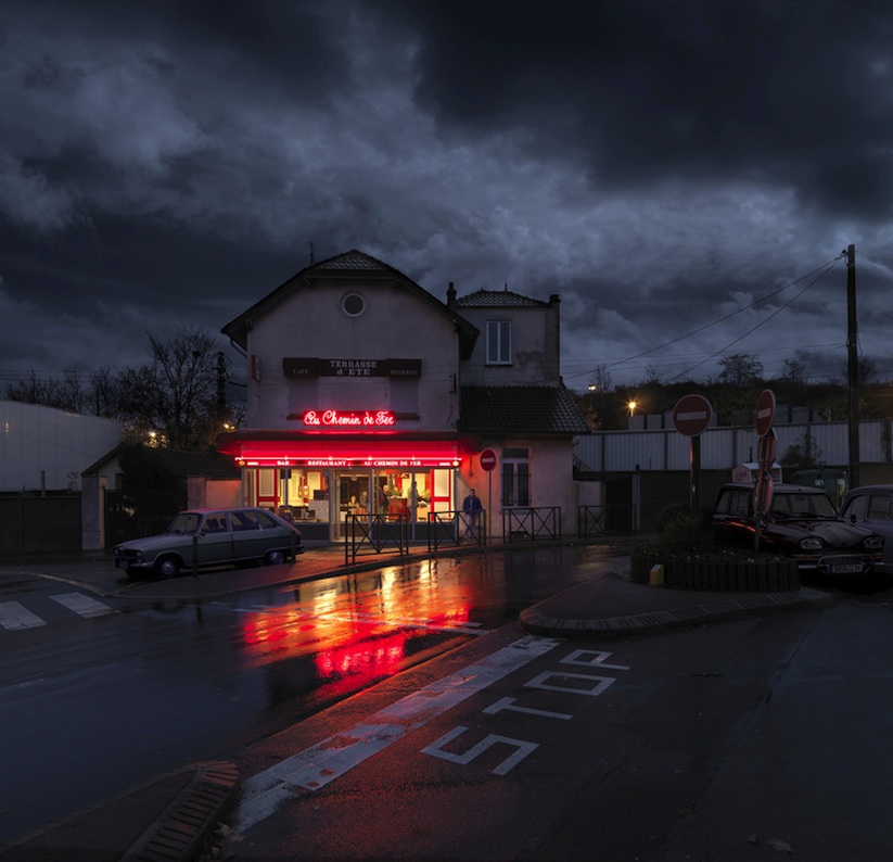 Red_Light_Lost_Parisian_Cafes_Captured_in_Rainy_Nights_by_Blaise_Arnold_2016_02