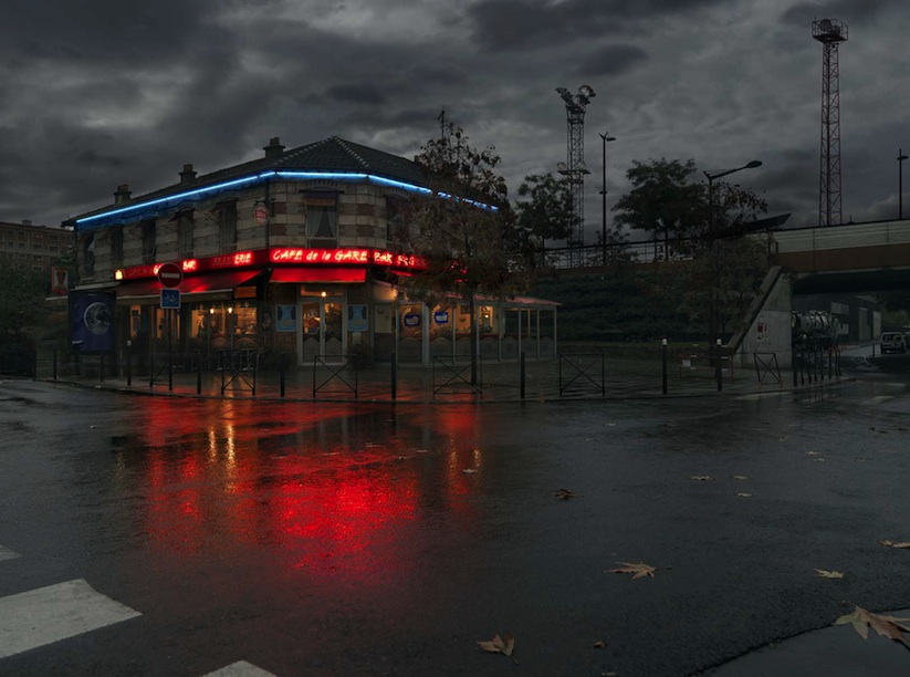 Red_Light_Lost_Parisian_Cafes_Captured_in_Rainy_Nights_by_Blaise_Arnold_2016_03