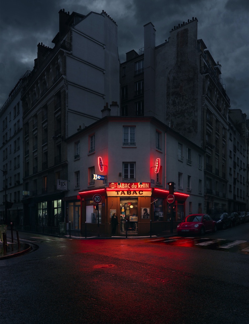 Red_Light_Lost_Parisian_Cafes_Captured_in_Rainy_Nights_by_Blaise_Arnold_2016_08
