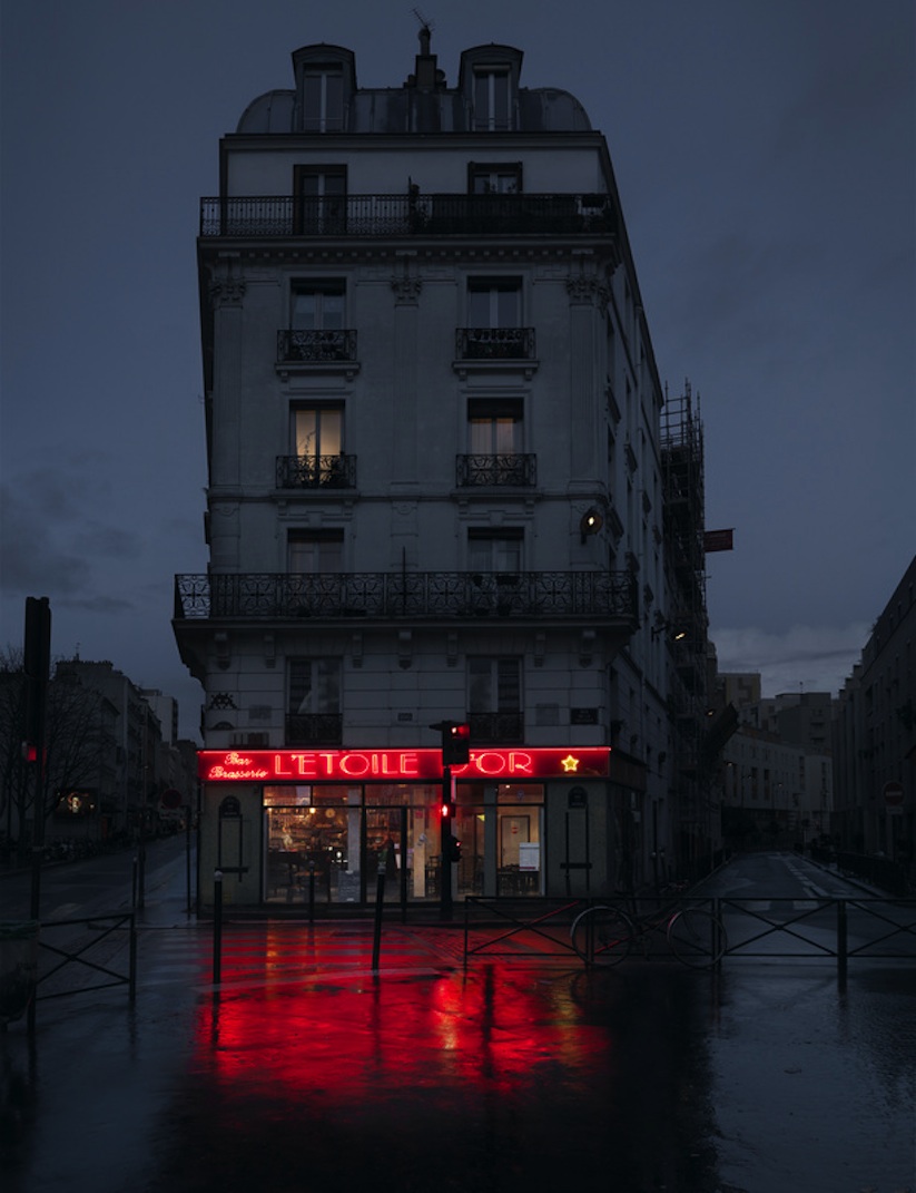 Red_Light_Lost_Parisian_Cafes_Captured_in_Rainy_Nights_by_Blaise_Arnold_2016_12