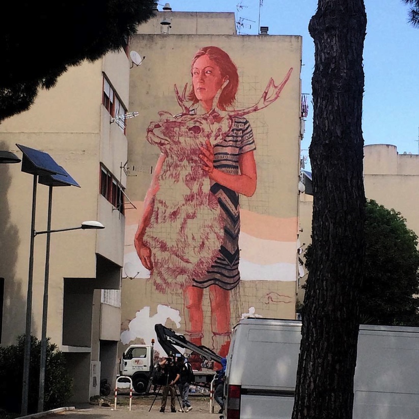 The_Roadkill_by_Street_Artist_Fintan_Magee_in_Rome_Italy_2016_03