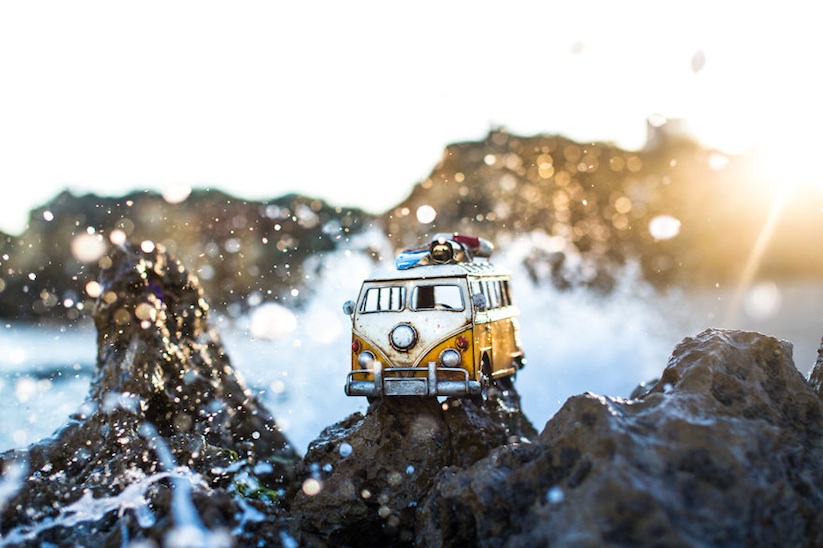 Traveling_Cars_Adventures_Tiny_Toy_Cars_in_Dramatic_Situations_Captured_by_Kim_Leuenberger_2016_01