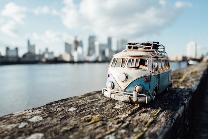 Traveling_Cars_Adventures_Tiny_Toy_Cars_in_Dramatic_Situations_Captured_by_Kim_Leuenberger_2016_04