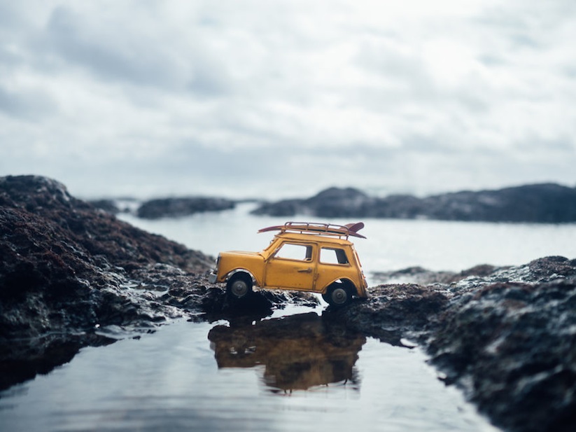 Traveling_Cars_Adventures_Tiny_Toy_Cars_in_Dramatic_Situations_Captured_by_Kim_Leuenberger_2016_07