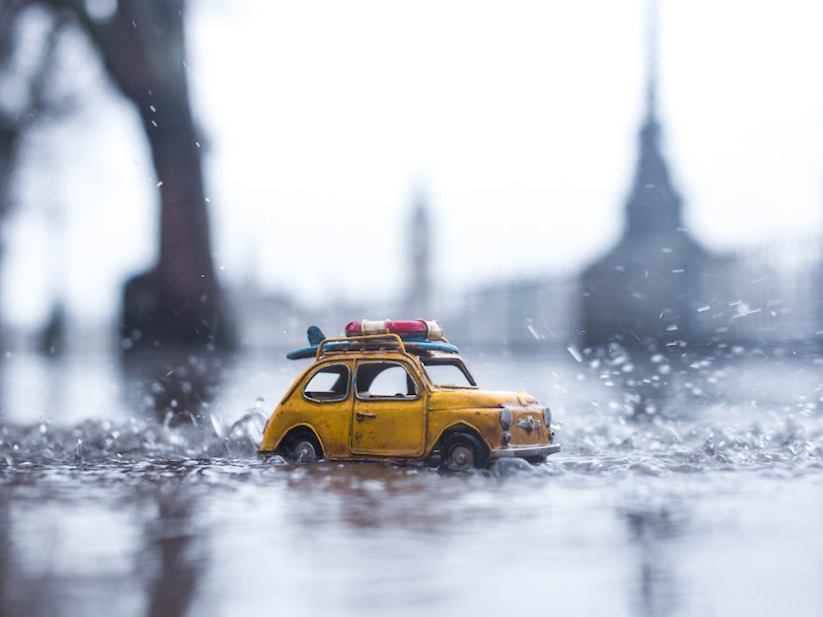 Traveling_Cars_Adventures_Tiny_Toy_Cars_in_Dramatic_Situations_Captured_by_Kim_Leuenberger_2016_12