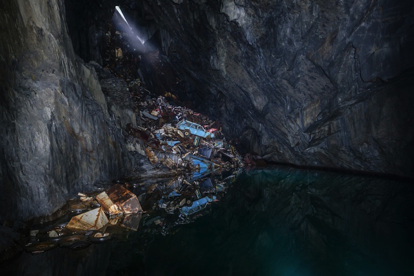 Ask_the_Dust_by_Romain_Veillon_2016_07