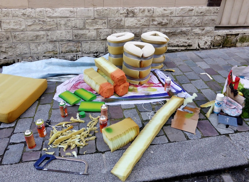 Eat_Me_French_Street_Artist_Lor_K_Turns_Old_Mattresses_into_Giant_Foods_2016_04