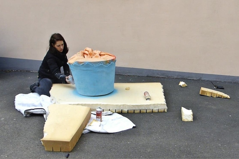 Eat_Me_French_Street_Artist_Lor_K_Turns_Old_Mattresses_into_Giant_Foods_2016_07