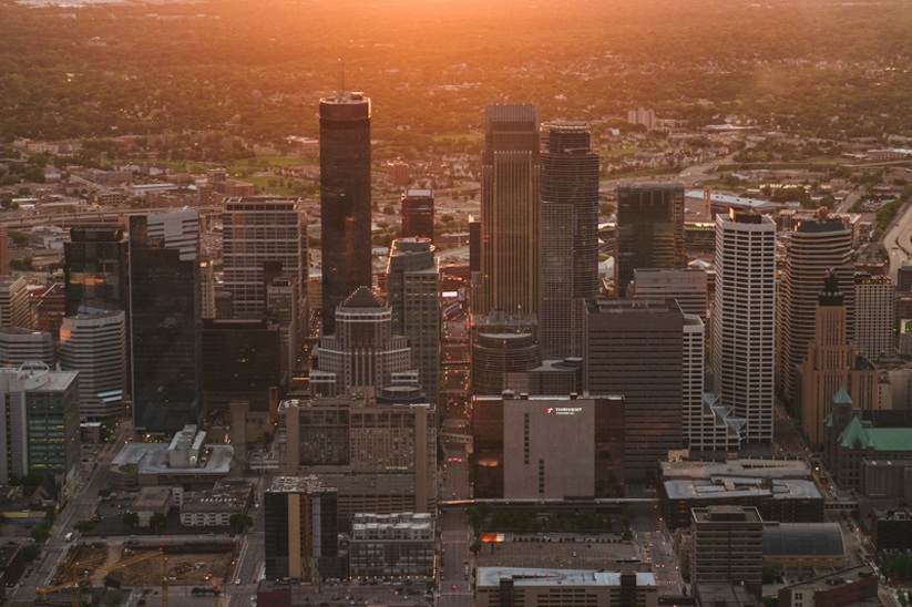 Flying_High_Minneapolis_Captured_from_Above_by_Photographer_Van_Styles_2016_01