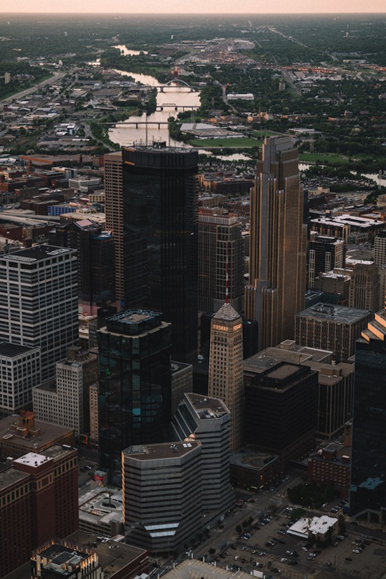 Flying_High_Minneapolis_Captured_from_Above_by_Photographer_Van_Styles_2016_10
