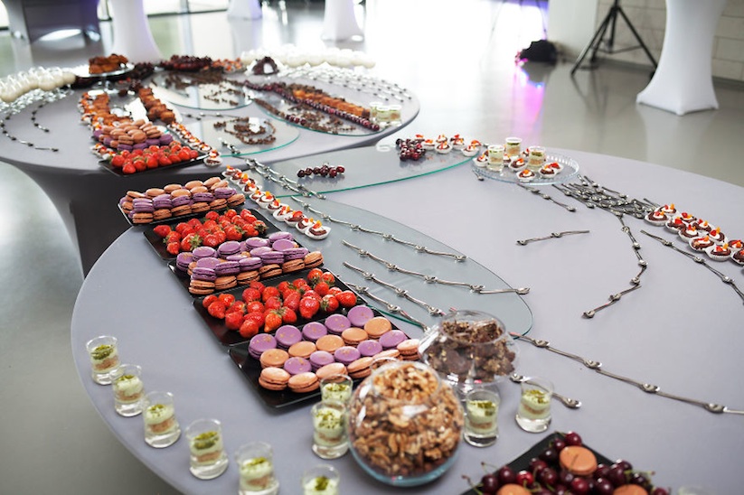 Giant_Anamorphic_Food_Art_Installations_of_Einstein_and_Ciurlionis_2016_03