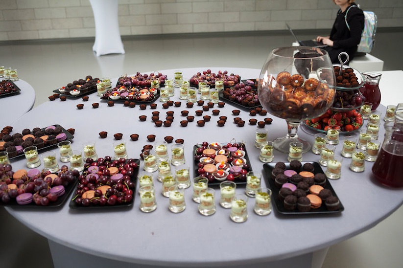 Giant_Anamorphic_Food_Art_Installations_of_Einstein_and_Ciurlionis_2016_06