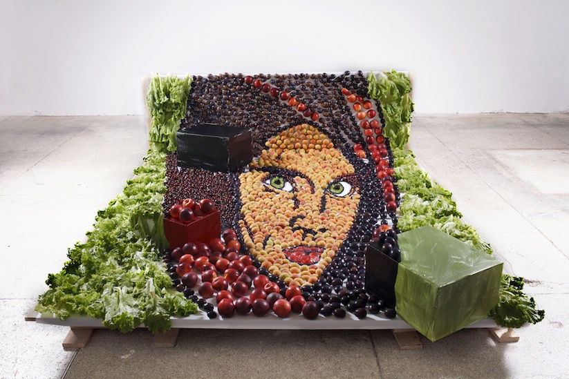 Giant_Anamorphic_Food_Art_Installations_of_Einstein_and_Ciurlionis_2016_12