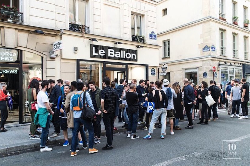 La_Galerie_du_Ballon_Feiert_während_der_EM_die_Kultur_des_Fußballs_im_Herzen_von_Paris_2016_02