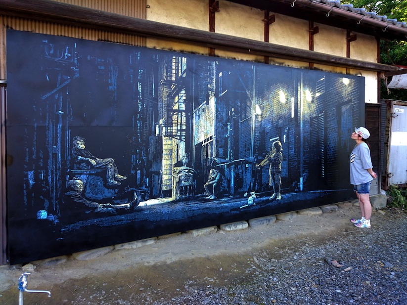 Midnight_Recital_Highly_Detailed_Mural_by_Stencil_Artrist_Roamcouch_in_Japan_2016_04