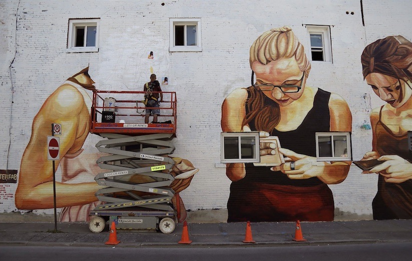 Is_this_Modern_Society_Mural_by_Street_Artist_Jupiter_Fab_in_Ontario_Canada_2016_09