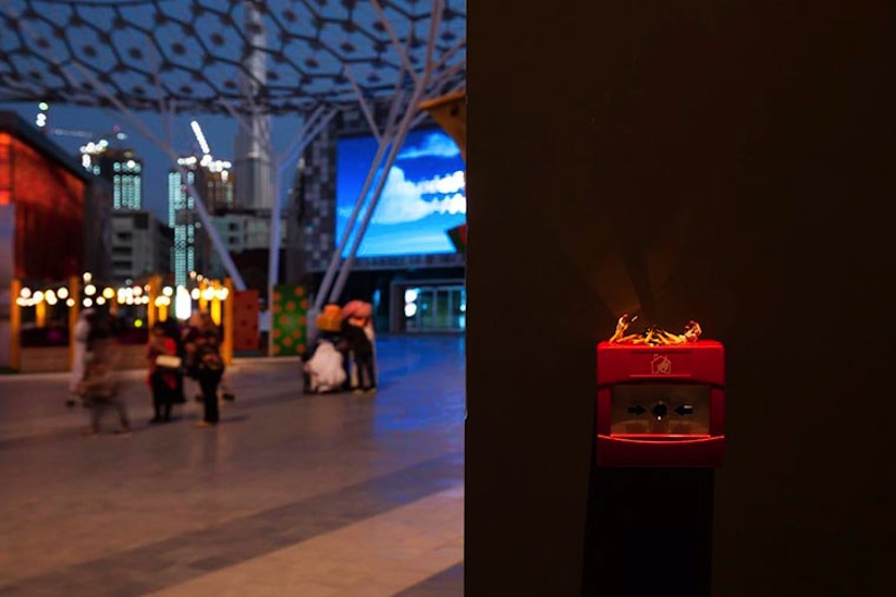 Little_People_Project_Miniature_Installations_in_the_Streets_of_Dubai_by_Slinkachu_2016_10