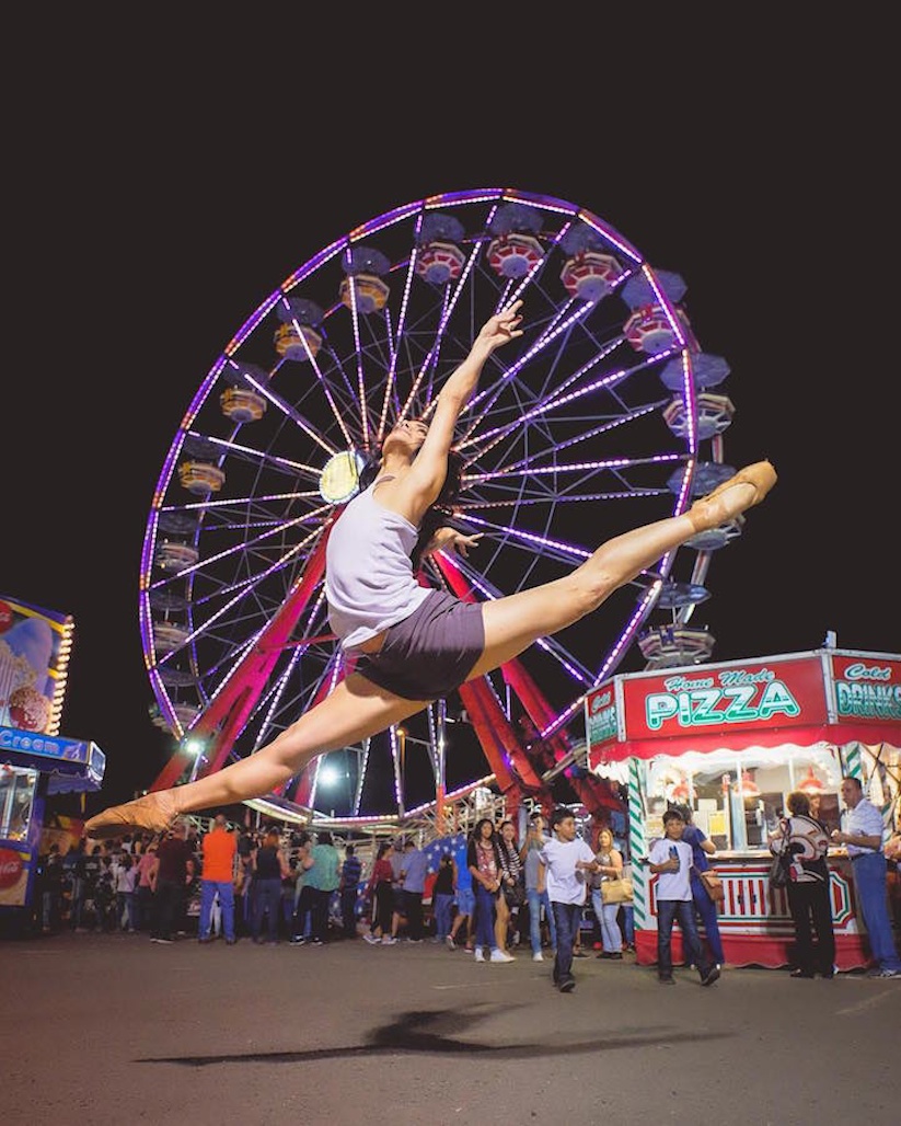 Amazing_Pictures_of_Ballerinas_Dancing_In_The_Streets_of_NYC_by_Omar_Z_Robles_2016_12