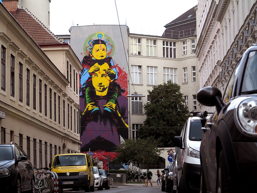Colorful_Mural_by_Street_Artist_Stinkfish_in_Vienna_Austria_2016_01
