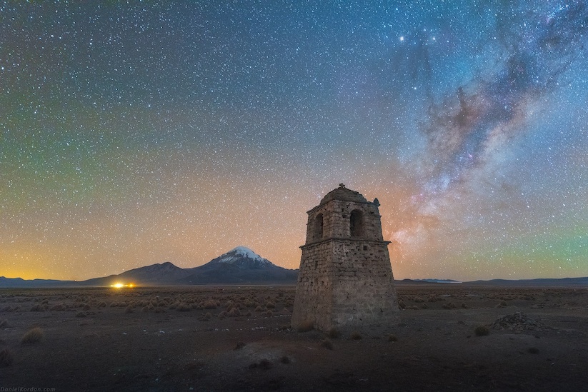 Daniel_Kordan_Captures_Awesome_Pictures_Of_Milky_Way_Mirrored_On_Salt_Flats_In_Uyuni_Bolivia_2016_09