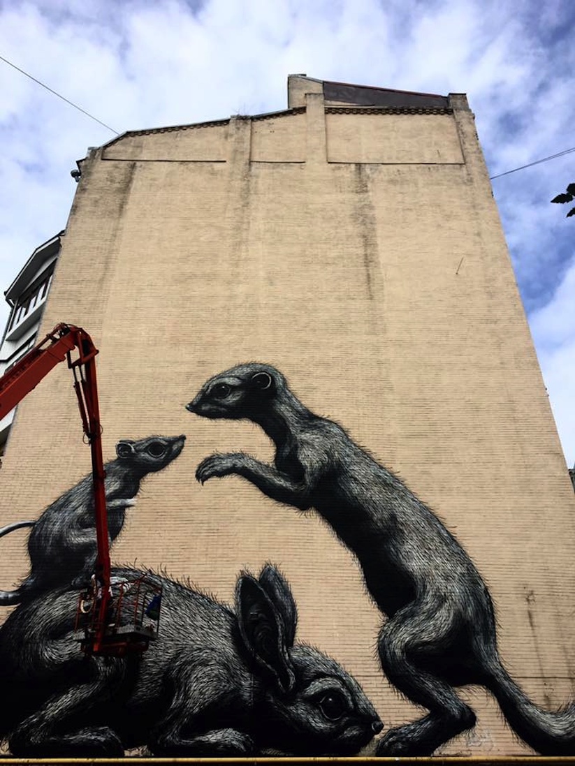 Rodents_Mural_by_Belgian_Street_Artist_ROA_in_Kiev_Ukraine_2016_05